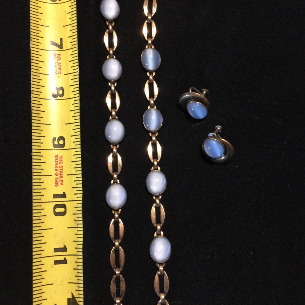 Moonstone necklace, bracelet and earrings set.